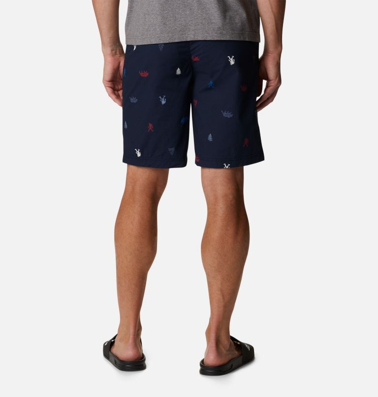 Thumbnail: Shorts casual estampados Washed Out para hombre, Color: Collegiate Navy Camp Social Multi Print, image 2