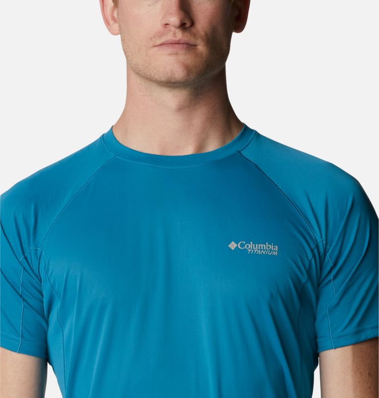 Thumbnail: Men's Titan Pass Short Sleeve Shirt, Color: Deep Marine, image 4