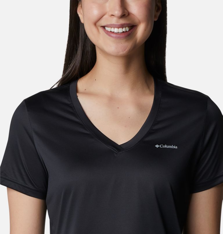 Thumbnail: Women's Columbia Hike Short Sleeve V-Neck Shirt, Color: Black, image 4
