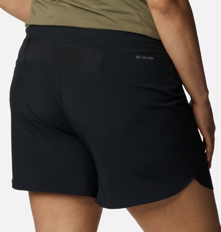 Thumbnail: Women's Columbia Hike Shorts - Plus Size, Color: Black, image 5