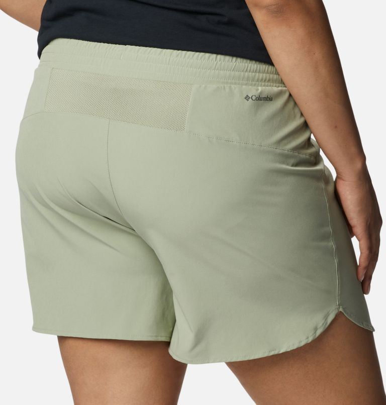 Thumbnail: Women's Columbia Hike Shorts - Plus Size, Color: Safari, image 5