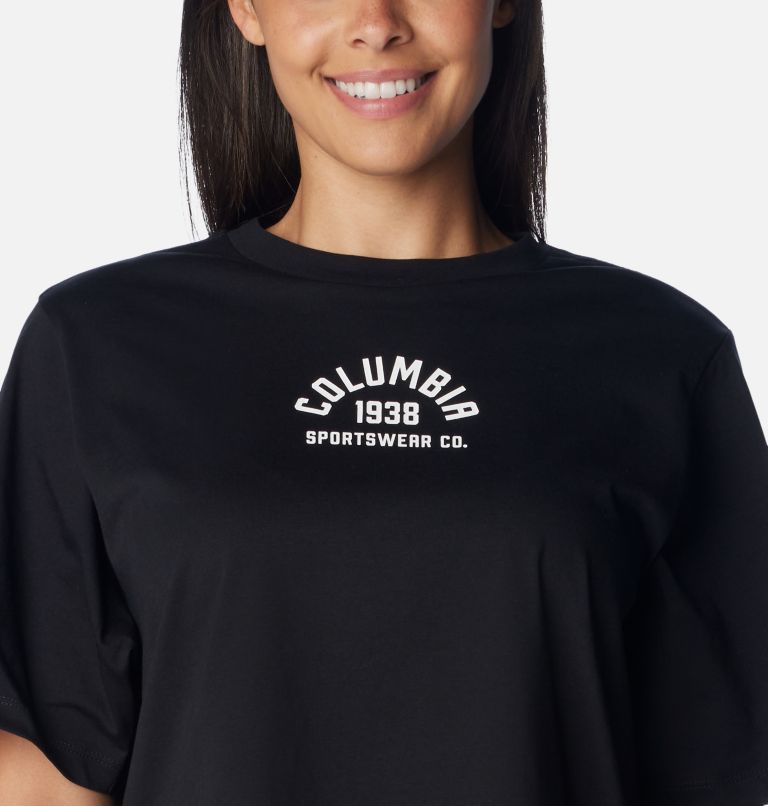 Thumbnail: Women's North Cascades Relaxed T-Shirt, Color: Black, College Life, image 4