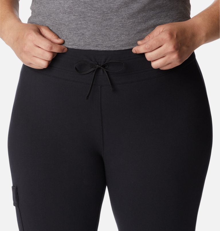 Thumbnail: Women's Columbia Trek Capri Leggings - Plus Size, Color: Black, image 4