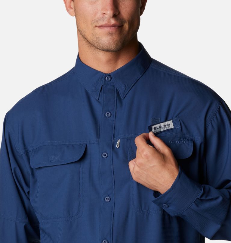Thumbnail: Men's PFG Skiff Guide Woven Long Sleeve Shirt, Color: Carbon, image 4