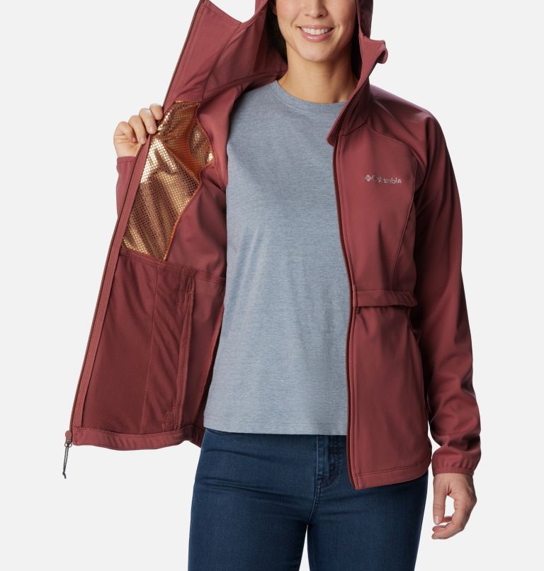 Thumbnail: Women's Canyon Meadows Softshell Jacket, Color: Beetroot, image 5
