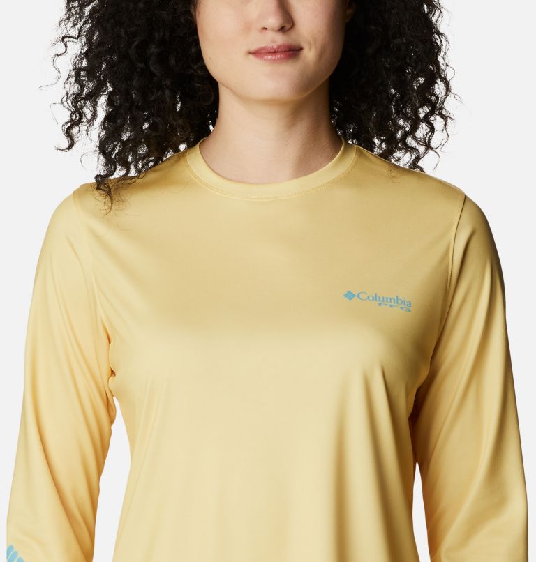 Thumbnail: Women's PFG Tidal Tee Island Time Long Sleeve Shirt, Color: Sweet Corn, Sea Wave, image 4