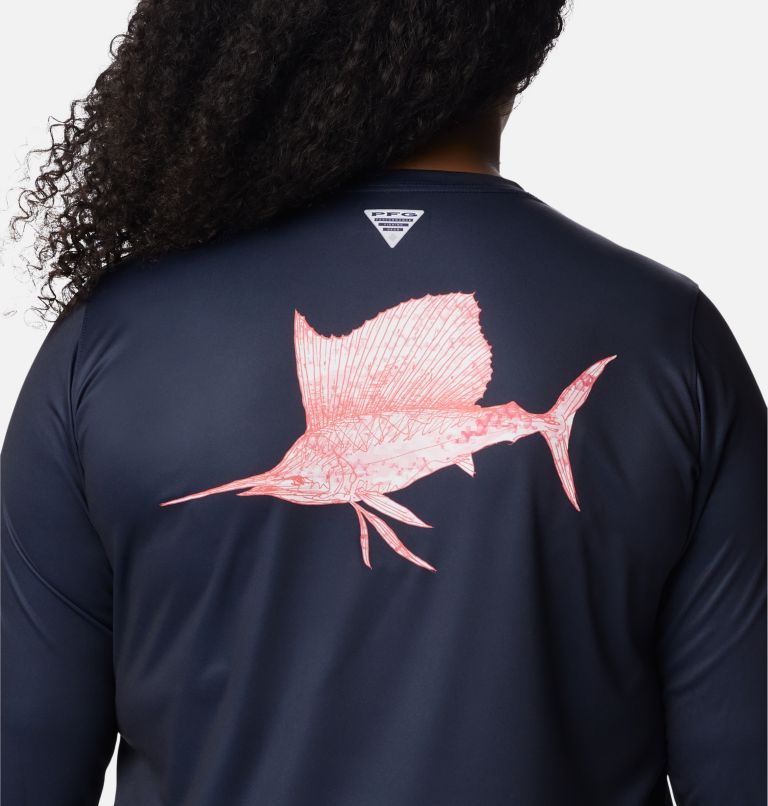 Women's PFG Tidal Tee Sailfish Flair Long Sleeve Shirt - Plus Size, Color: Collegiate Navy, Tiki Pink PFG Camo, image 5
