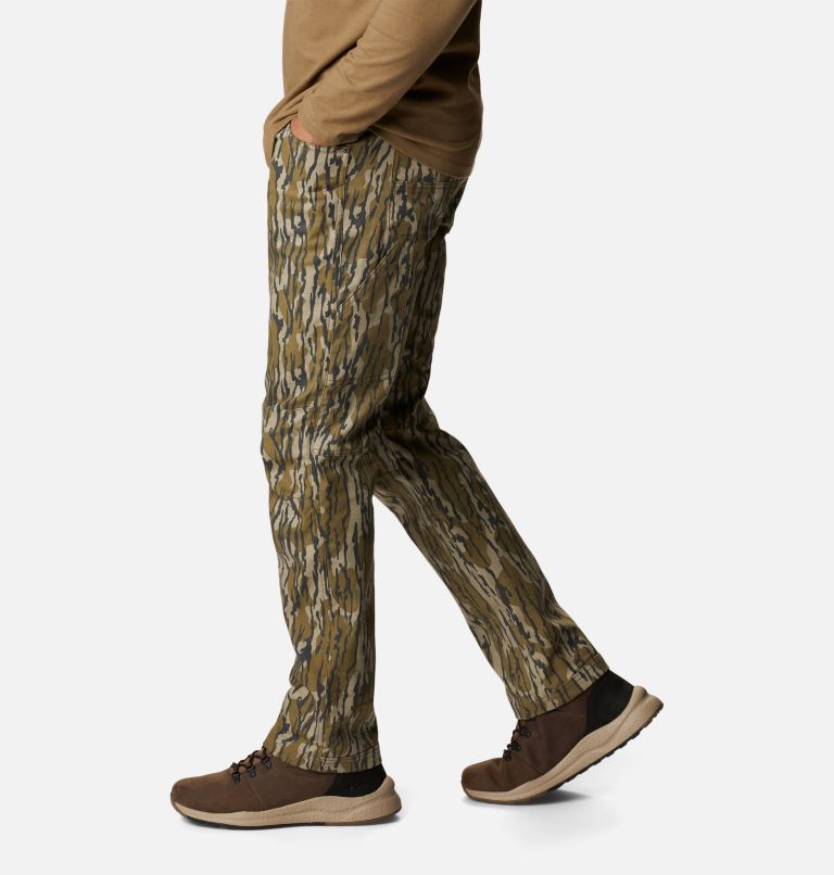 Thumbnail: Men's PHG Roughtail Stretch Field Pants, Color: Mossy Oak Bottomland, image 3