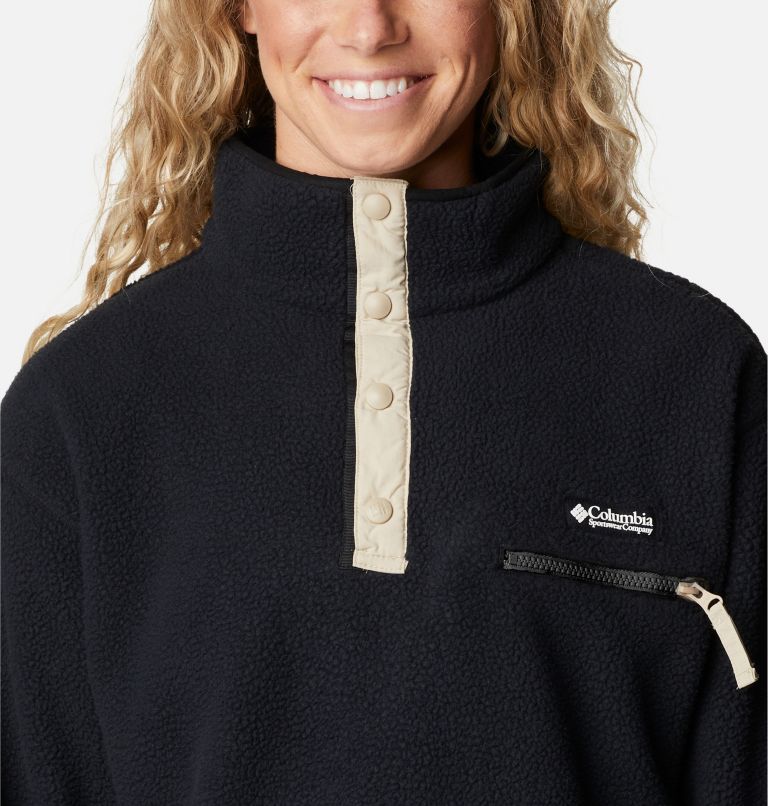 Thumbnail: Women's Helvetia Cropped Half Snap Fleece Pullover, Color: Black, image 4
