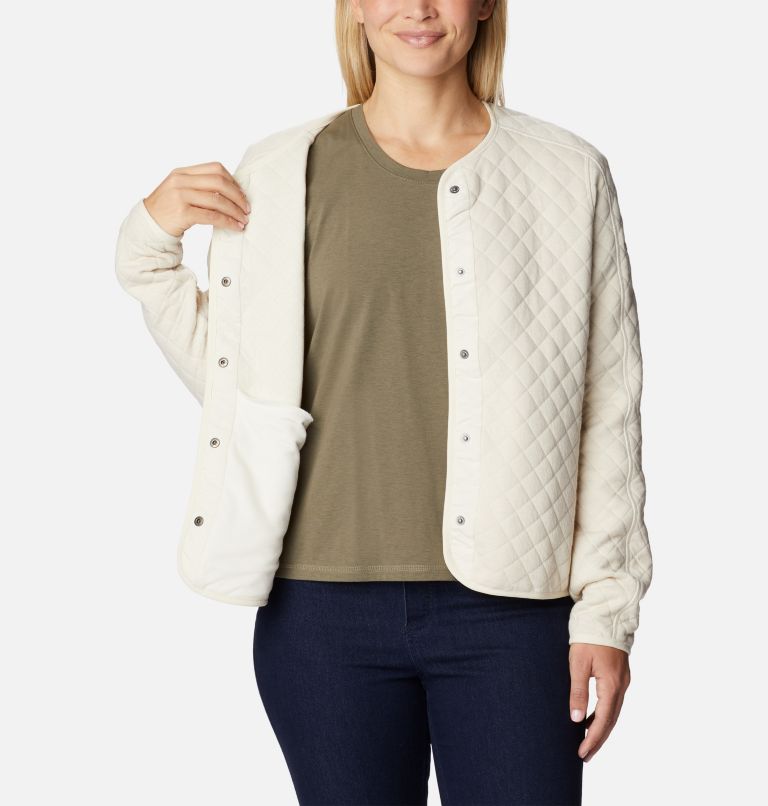 Thumbnail: Women's Columbia Lodge Quilted Cardigan, Color: Chalk, image 5