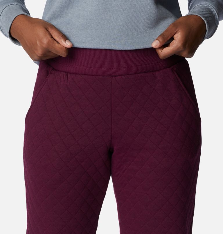Thumbnail: Women's Columbia Lodge Quilted Joggers, Color: Marionberry, image 4
