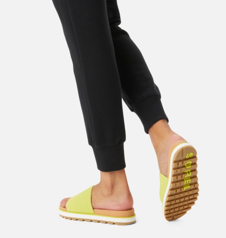 Thumbnail: Women's Roaming Easy Slide Sandal, Color: Bolt, Gum, image 8