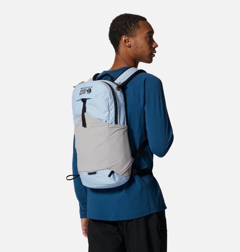 How big is 2025 a 16l backpack