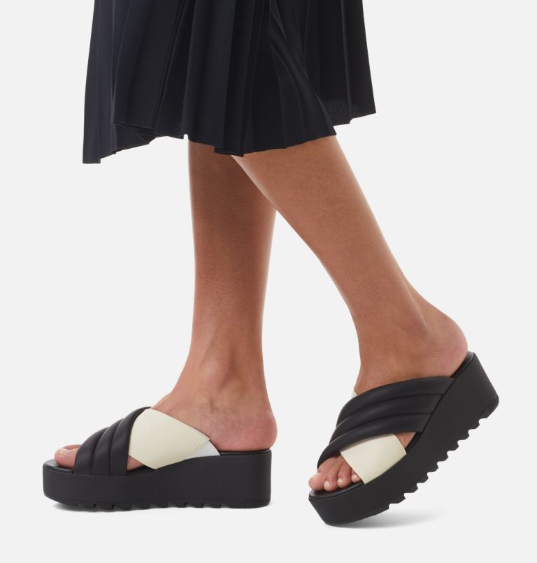 Thumbnail: Women's Cameron Flatform Puff Wedge Mule Sandal, Color: Black, Sea Salt, image 7