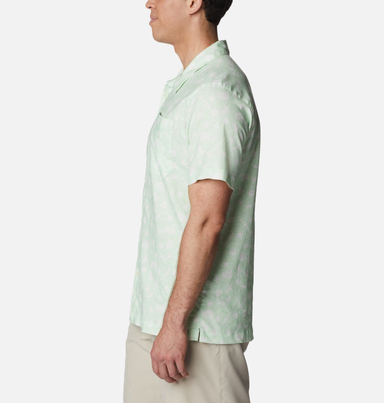Thumbnail: Men's Sage Springs Linen Short Sleeve Shirt, Color: Ice Green Desert Daze, image 3