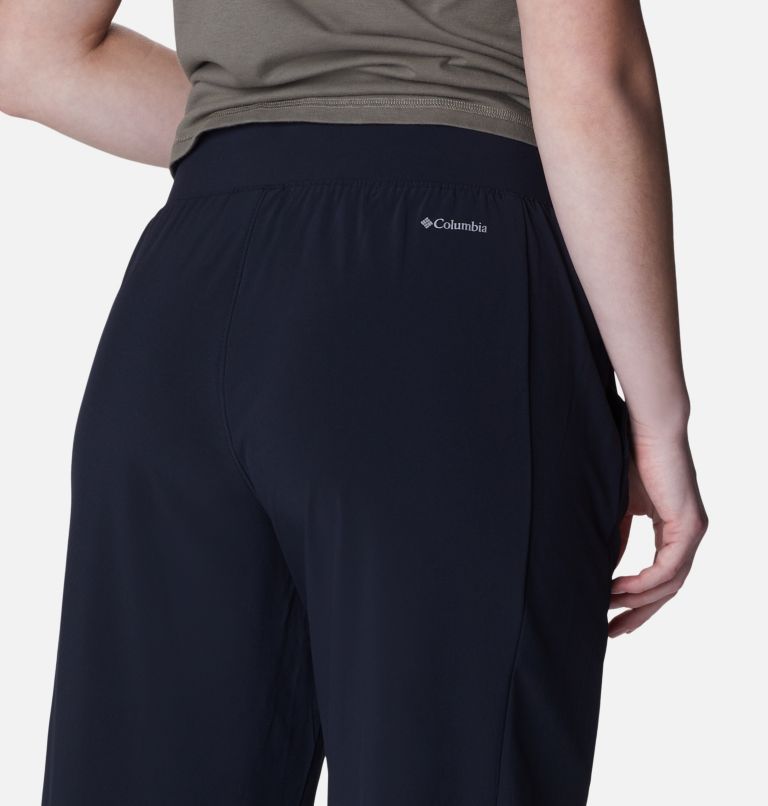 Stay Comfortable and Stylish with Columbia Just Right Capri Pants for Women