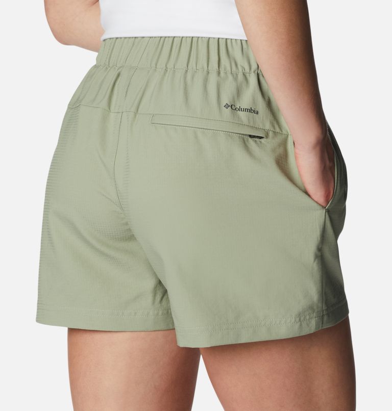 khaki columbia shorts