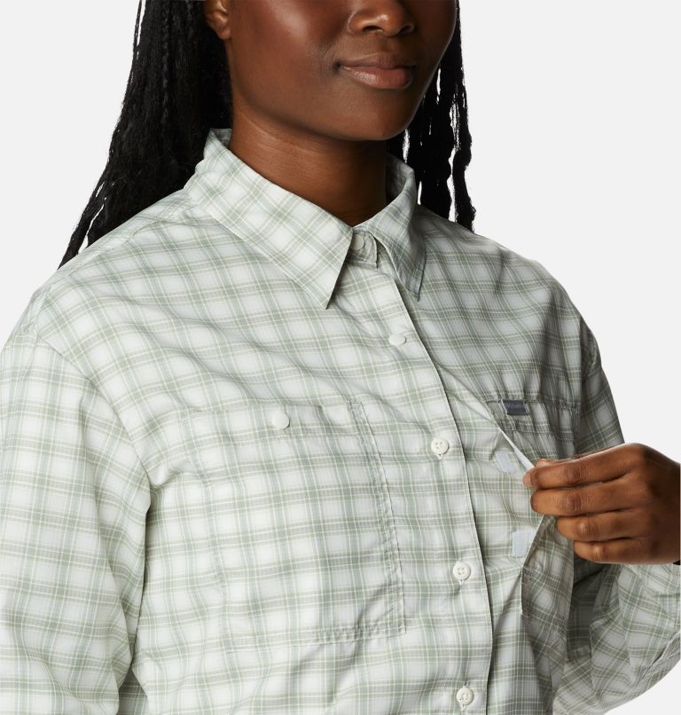Thumbnail: Women's Silver Ridge Utility Patterned Long Sleeve Shirt, Color: White, Peak Plaid, image 6