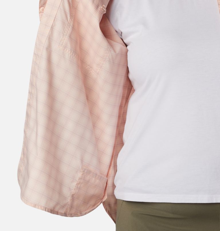 Thumbnail: Women's Silver Ridge Utility Patterned Long Sleeve Shirt - Plus Size, Color: Peach Blossom, Peak Plaid, image 6
