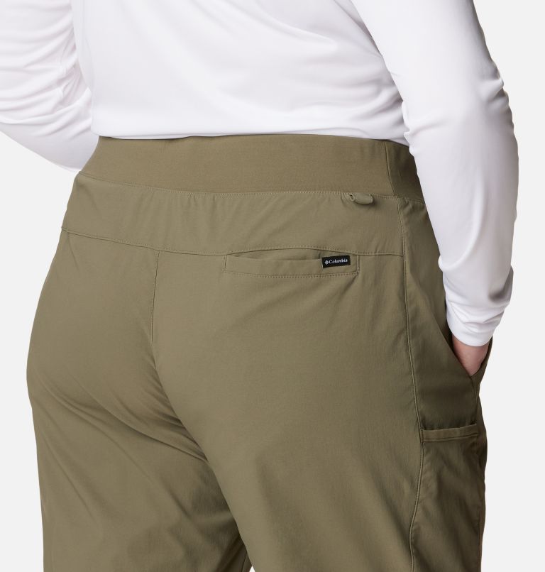 Thumbnail: Pantalon capri Leslie Falls Femme - Grandes tailles, Color: Stone Green, image 5