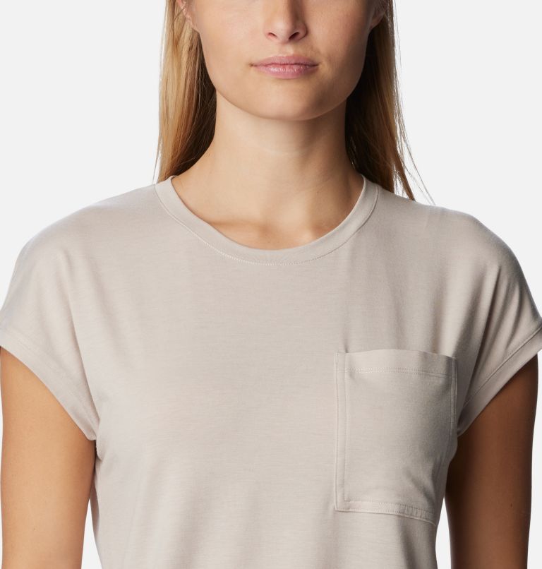 Thumbnail: Women's Boundless Trek T-Shirt, Color: Dark Stone, image 4