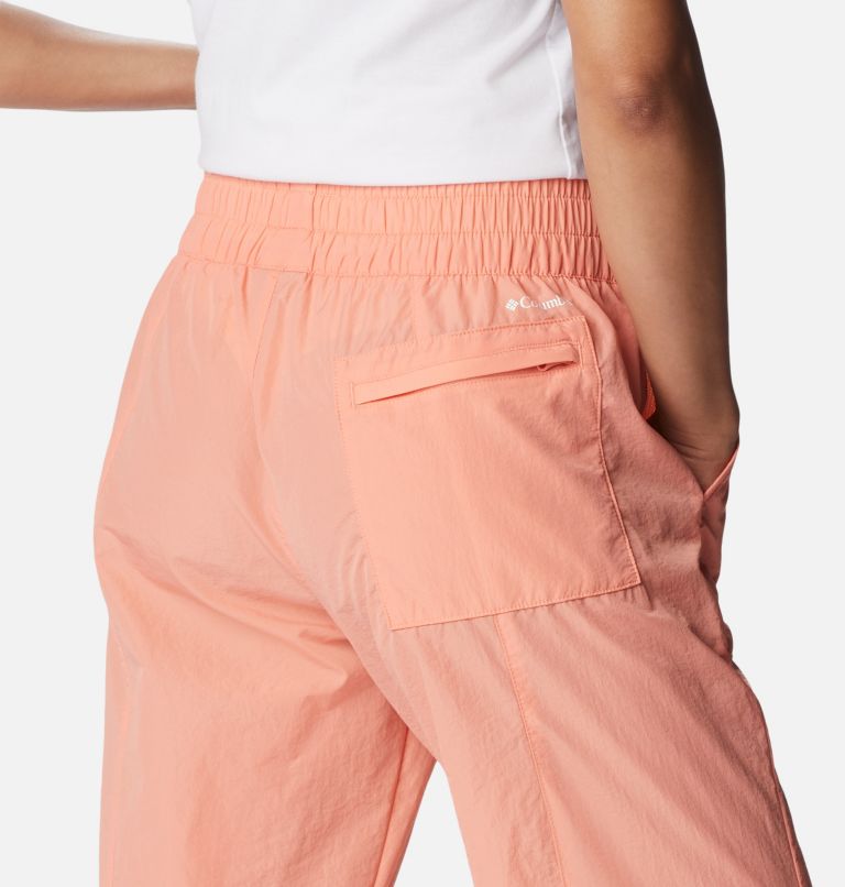 Pantalón deportivo Boundless Trek para mujer, Color: Summer Peach, image 5