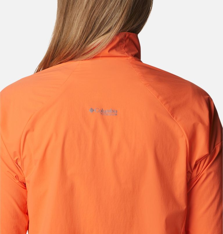 Thumbnail: Women's Titan Pass Lightweight Half Zip, Color: Sunset Orange, image 5