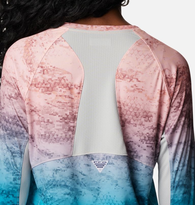 Thumbnail: Women’s PFG Super Tidal Tee Vent Long Sleeve Shirt, Color: Light Coral Camo Gradient, image 5