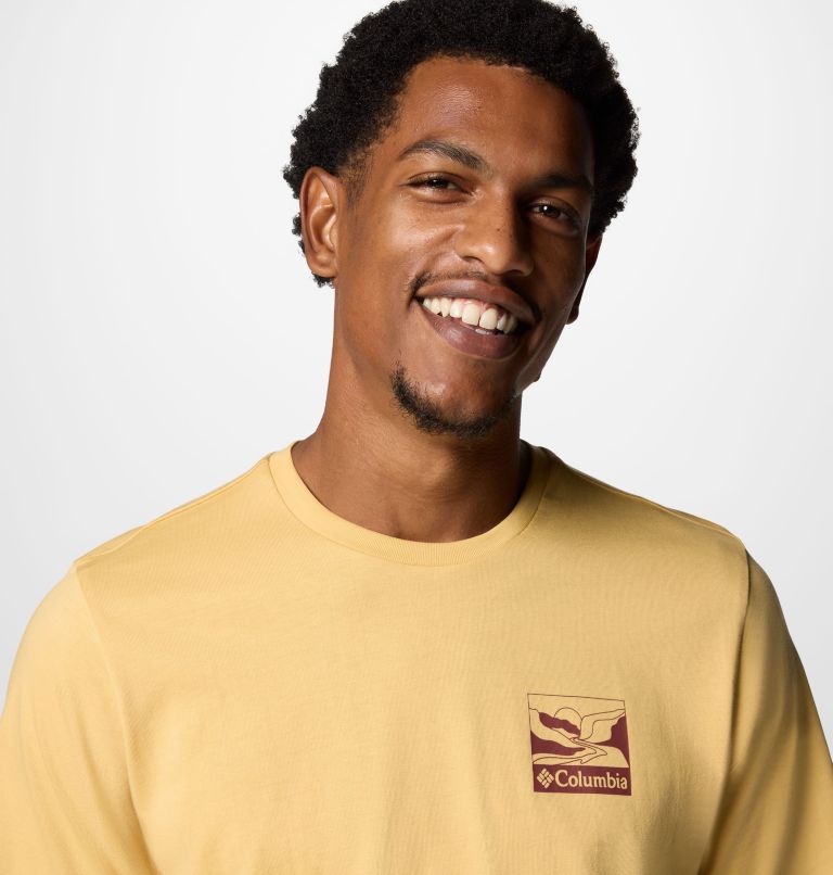 Camiseta con estampado en la espalda Explorers Canyon para hombre, Color: Sand Dune, Trailscape, image 4
