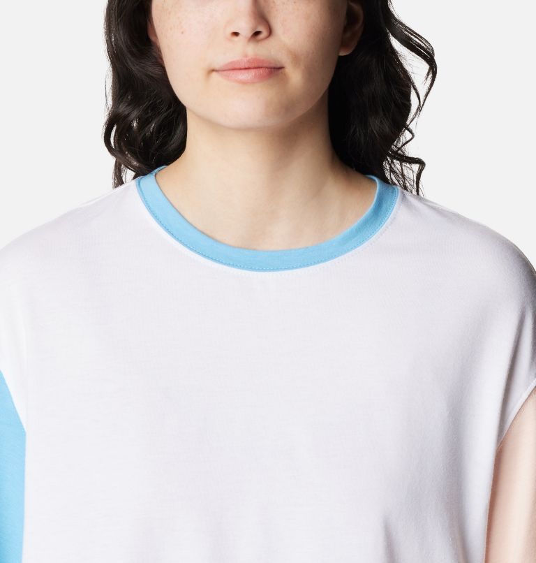 Thumbnail: Women's Deschutes Valley Cropped T-Shirt, Color: White, Vista Blue, Peach Blossom, image 4