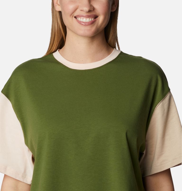 Women's Deschutes Valley Colorblock Cropped T-Shirt, Color: Pesto, Peach Blossom, Ancient Fossil, image 4
