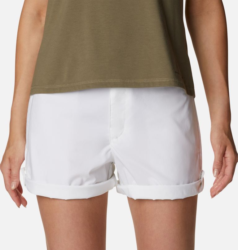 Thumbnail: Women's Silver Ridge Utility Shorts, Color: White, image 4