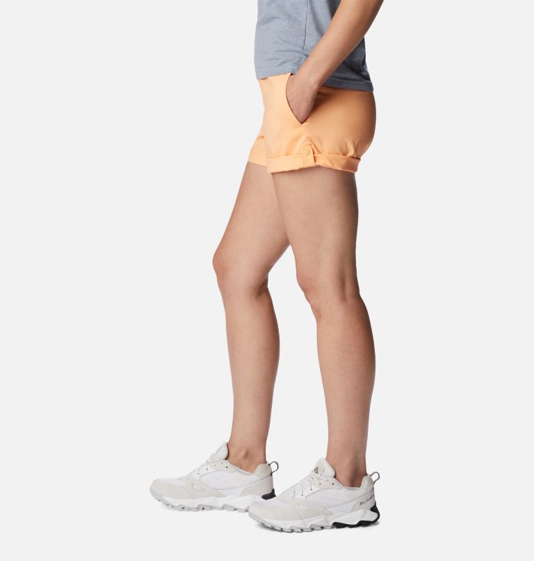 Women's Silver Ridge Utility Shorts, Color: Peach, image 3