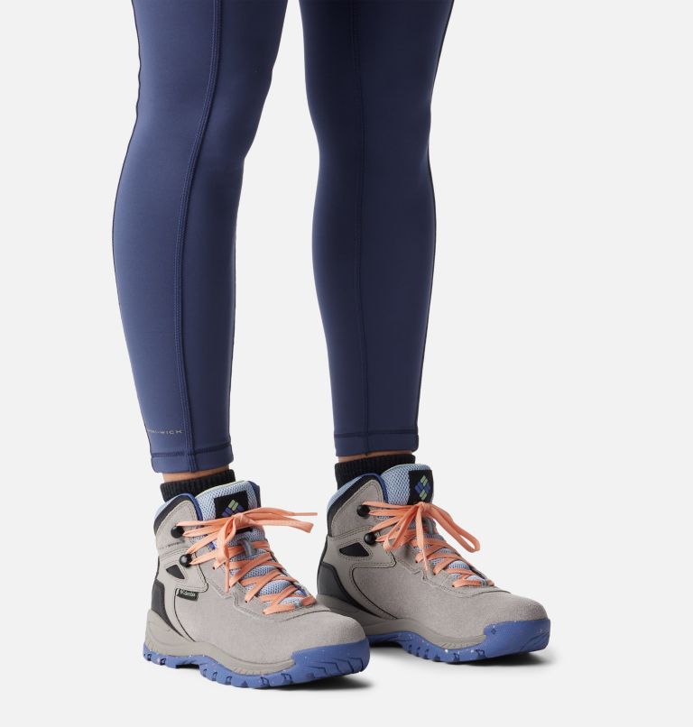 Botte Newton Ridge BC pour femmes, Color: Ti Titanium, Sage Leaf, image 10