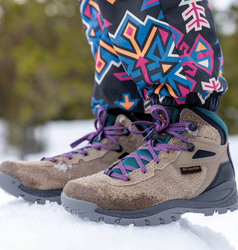 Thumbnail: Women's Newton Ridge BC Boot, Color: Wet Sand, Cedar, image 11