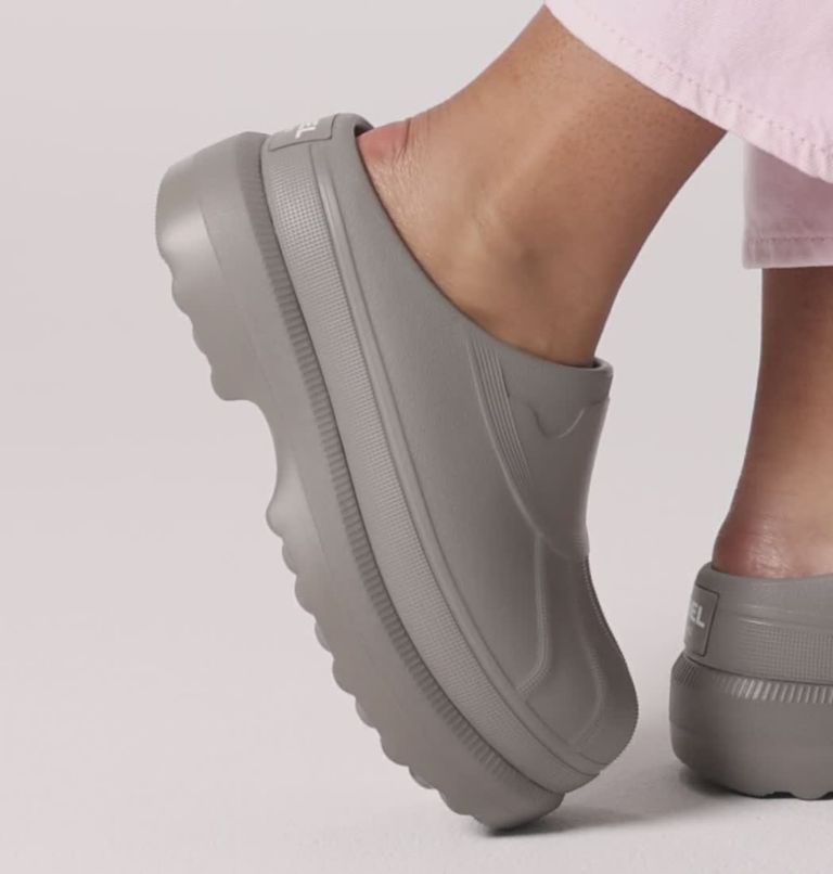 CARIBOU Sabots pour femme, Color: Chrome Grey