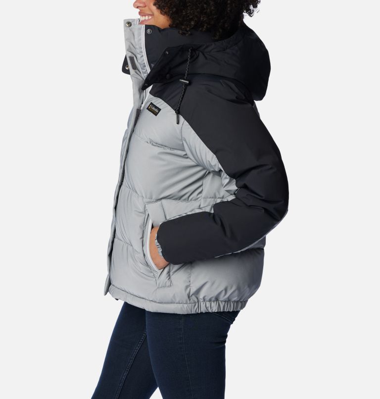 Thumbnail: Women's Snowqualmie Jacket, Color: Silver Sheen, Black, image 3