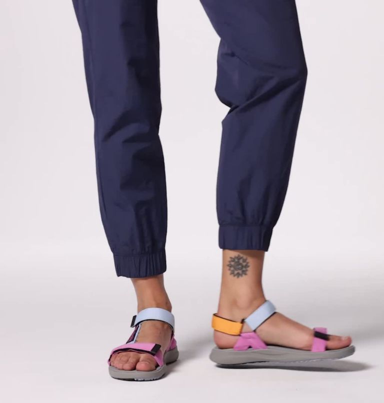 Sandale Globetrot pour femme, Color: Whisper, Berry Patch