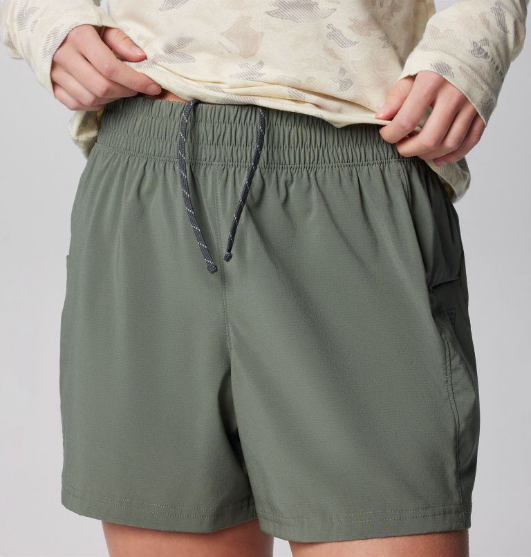 Thumbnail: Women's PFG Uncharted Shorts, Color: Cypress, image 5