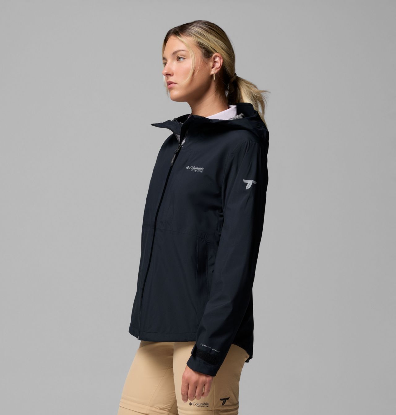 Women's Omni-Tech™ AmpliDry™ II Shell 4