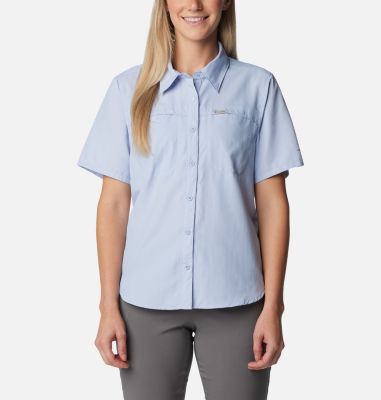 Columbia Women’s Short Sleeve Button Up Shirt Blue Fish Print Medium EE15