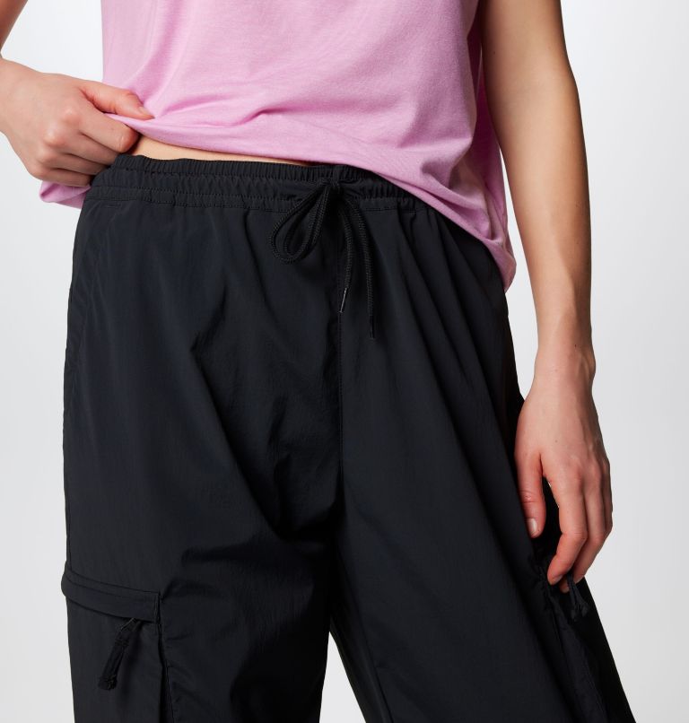 Thumbnail: Women's Boundless Trek Cargo Pants, Color: Black, image 5