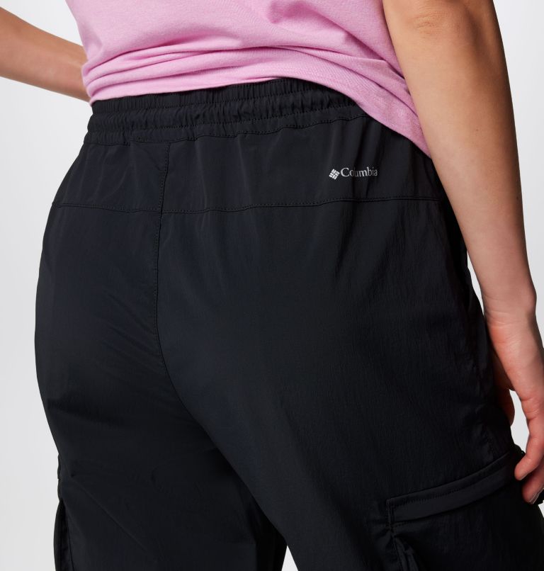 Thumbnail: Women's Boundless Trek Cargo Pants, Color: Black, image 6