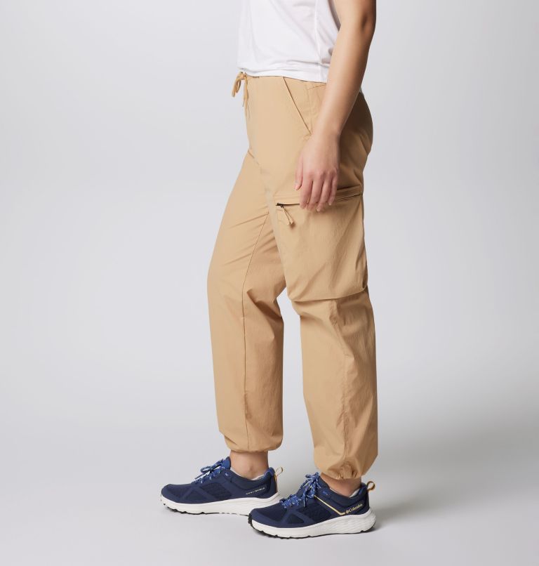 Women's Boundless Trek Cargo Pants, Color: Canoe, image 4