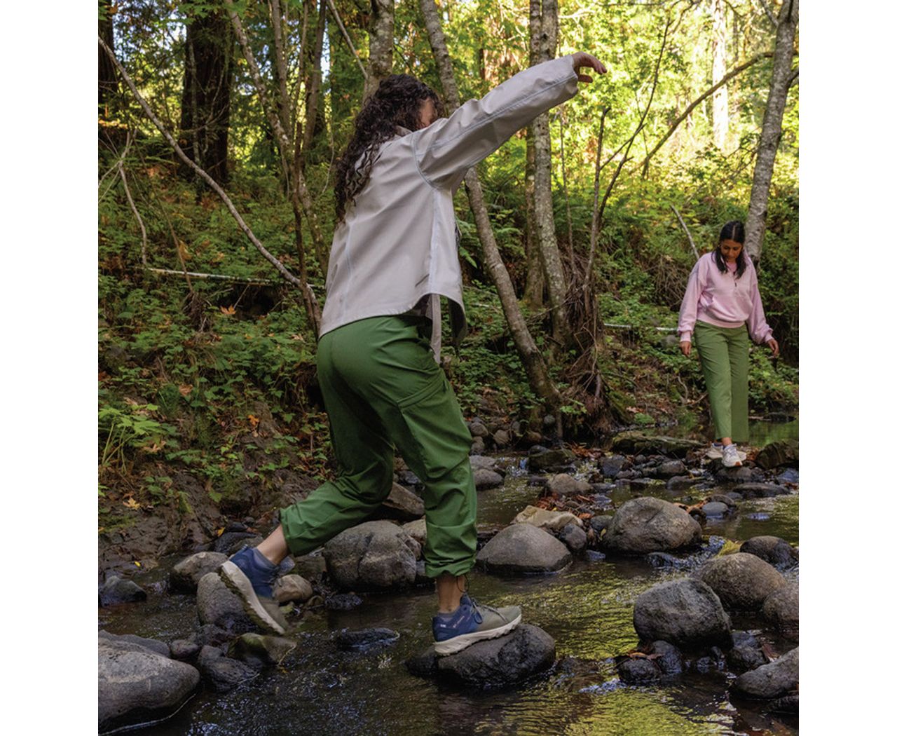 Women's Boundless Trek™ Cargo Pants 11