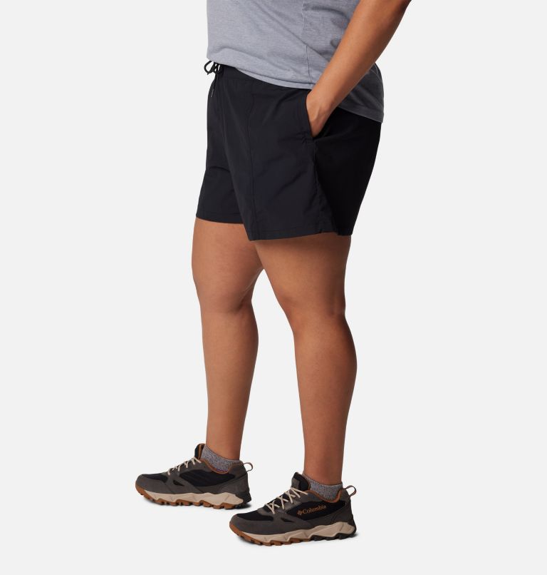Thumbnail: Women's Boundless Trek Active Shorts - Plus Size, Color: Black, image 3