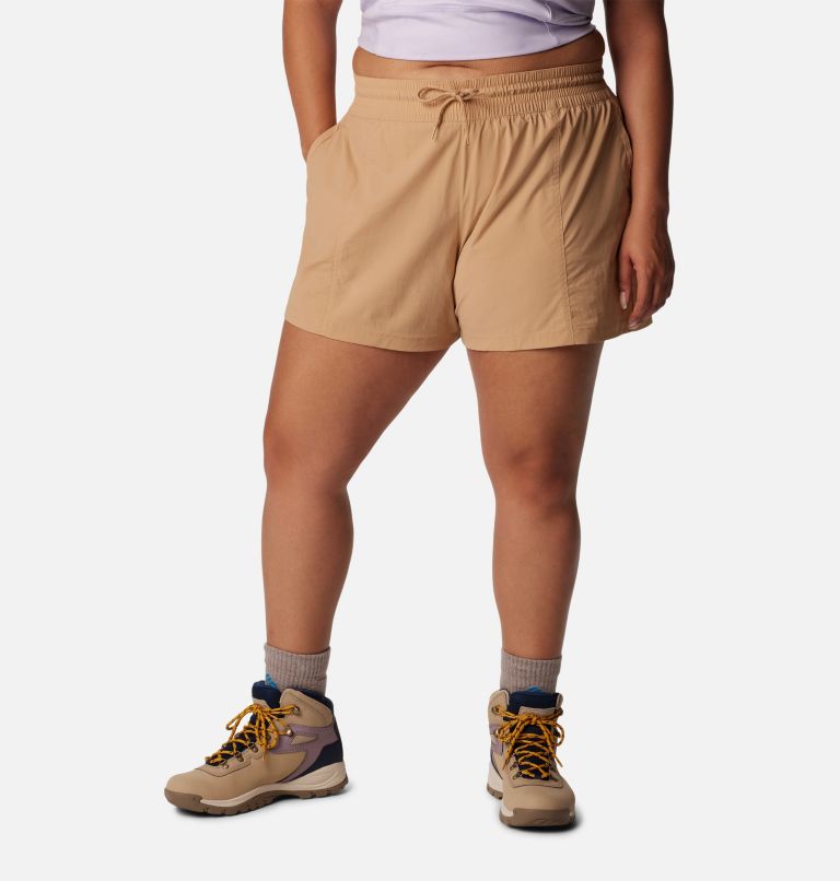 Thumbnail: Women's Boundless Trek Active Shorts - Plus Size, Color: Canoe, image 1