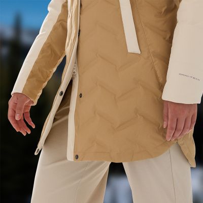 Close-up of the 2-way center front zip.