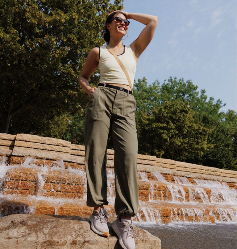 Pantalones de senderismo Brea Falls para mujer, Color: Stone Green, image 9