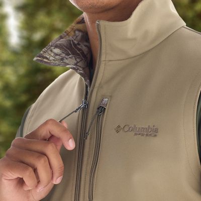 Close-up of a model using the extended zipper pull.